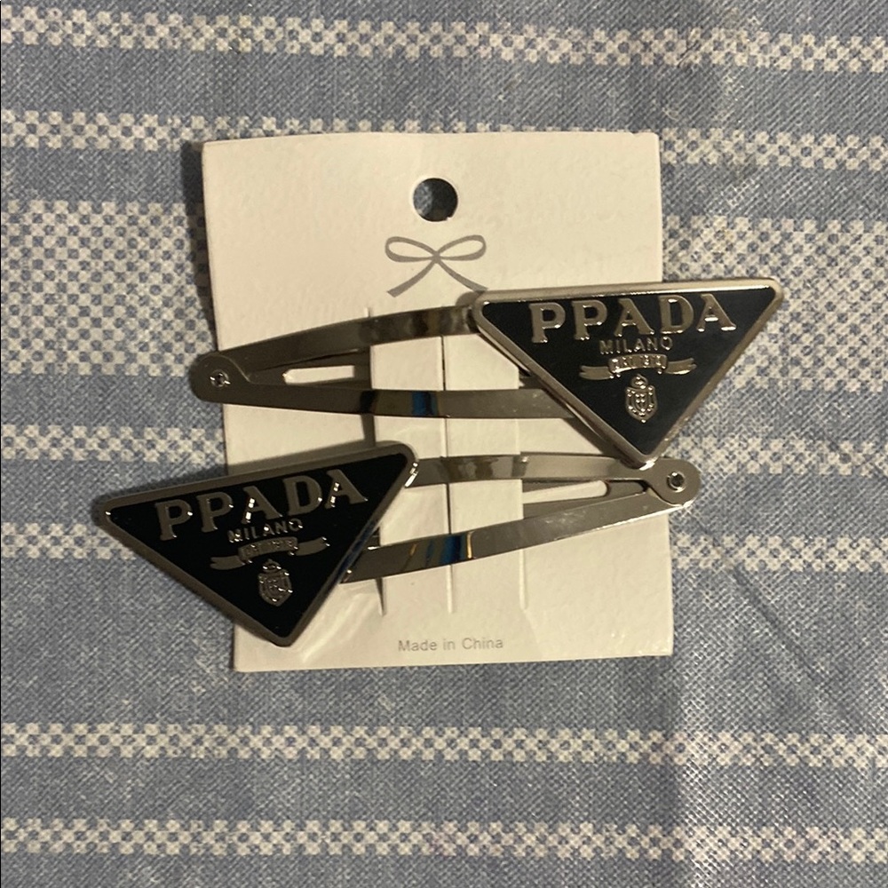 Prada imitation pins for hair